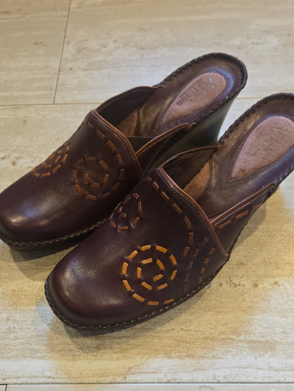 Clark's Artisan Colllection Leather Clog Mules